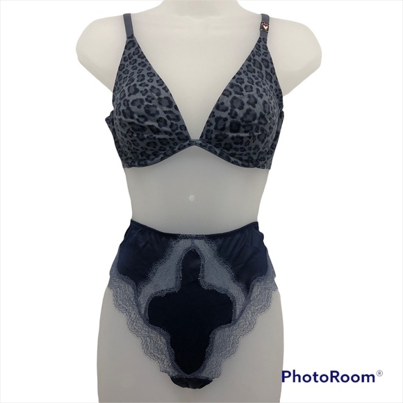 Victoria’s Secret 34D & Medium Brazilian Slip Panty & Leopard Print Plunge Bra - Picture 4 of 11